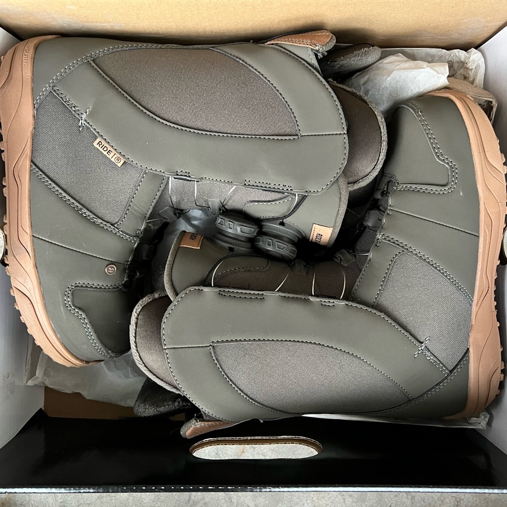 Snowboard Boots, Size 6